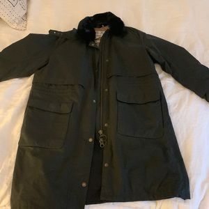 Barbour Women’s Waxed Rain Jacket with Detachable Faux Fur Collar Size 4